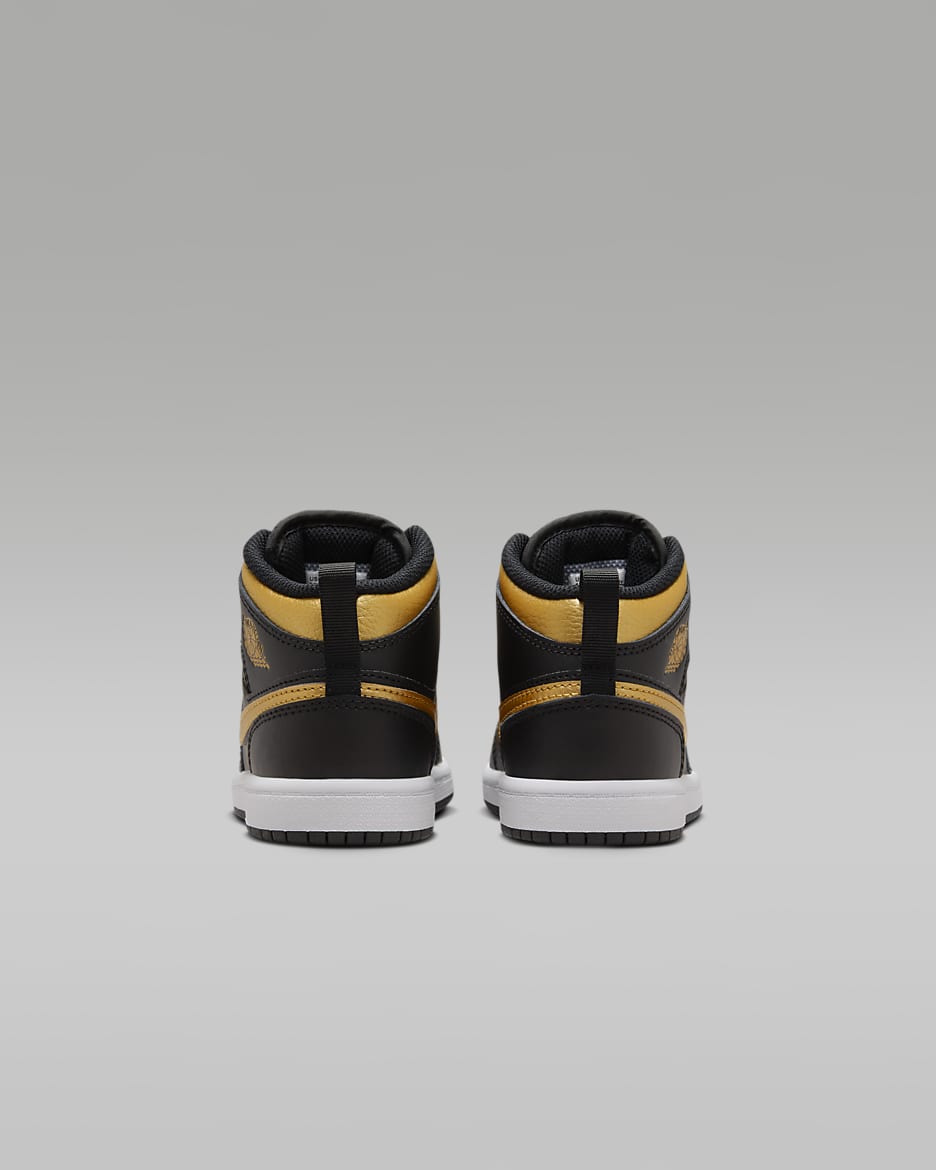 Gold nike shoes kids hotsell